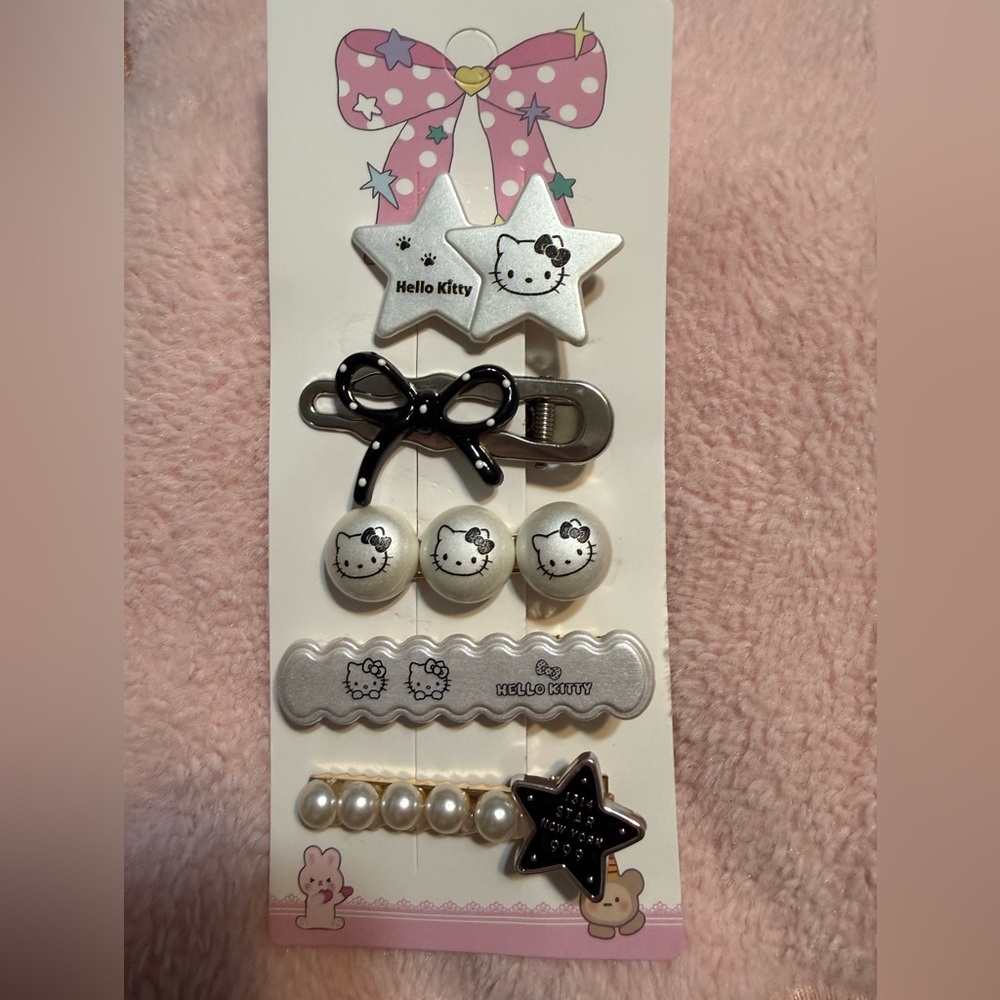 🆕 Cute Hello Kitty Hair Clips Set